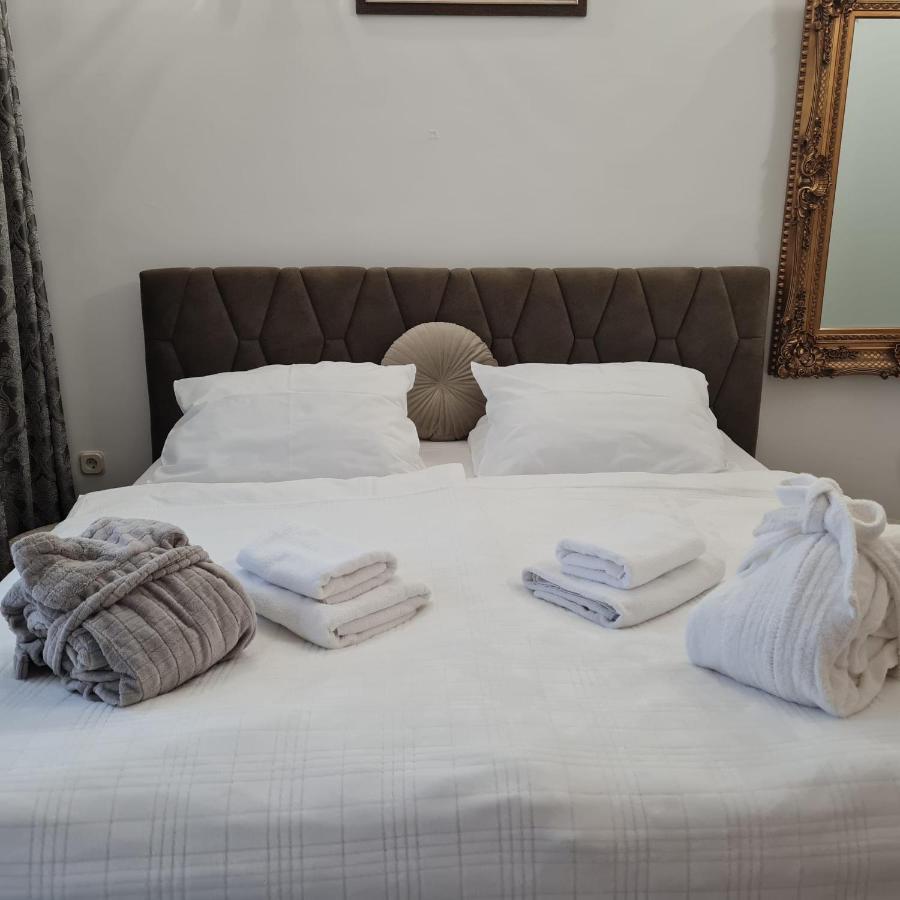 Sea View Luxury Apart Hotel Villa Conte With Swiming Pool And Romantic Spa Podstrana Exterior photo